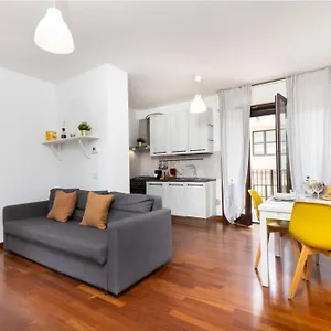 https://terrace-milan.it-lombardy.com